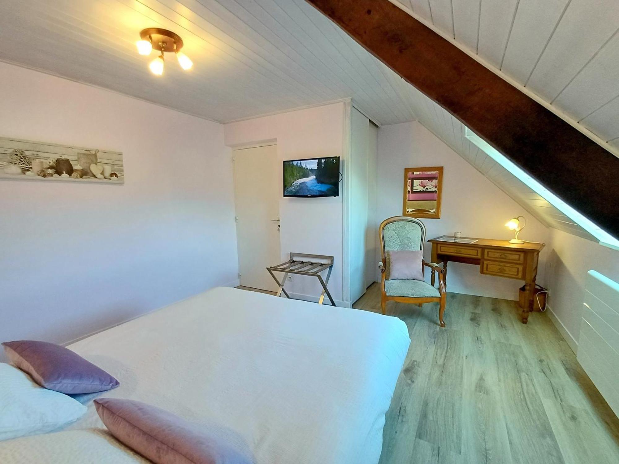 Au Calme A 10Mn Des Baies De Douarnenez Et Audierne Avec Cuisine A Disposition Mahalon Luaran gambar