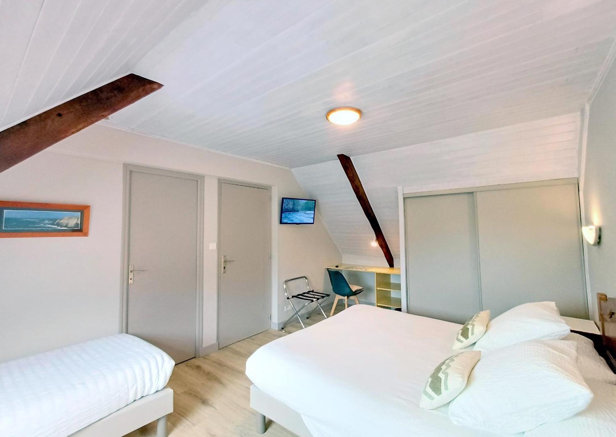Au Calme A 10Mn Des Baies De Douarnenez Et Audierne Avec Cuisine A Disposition Mahalon Luaran gambar