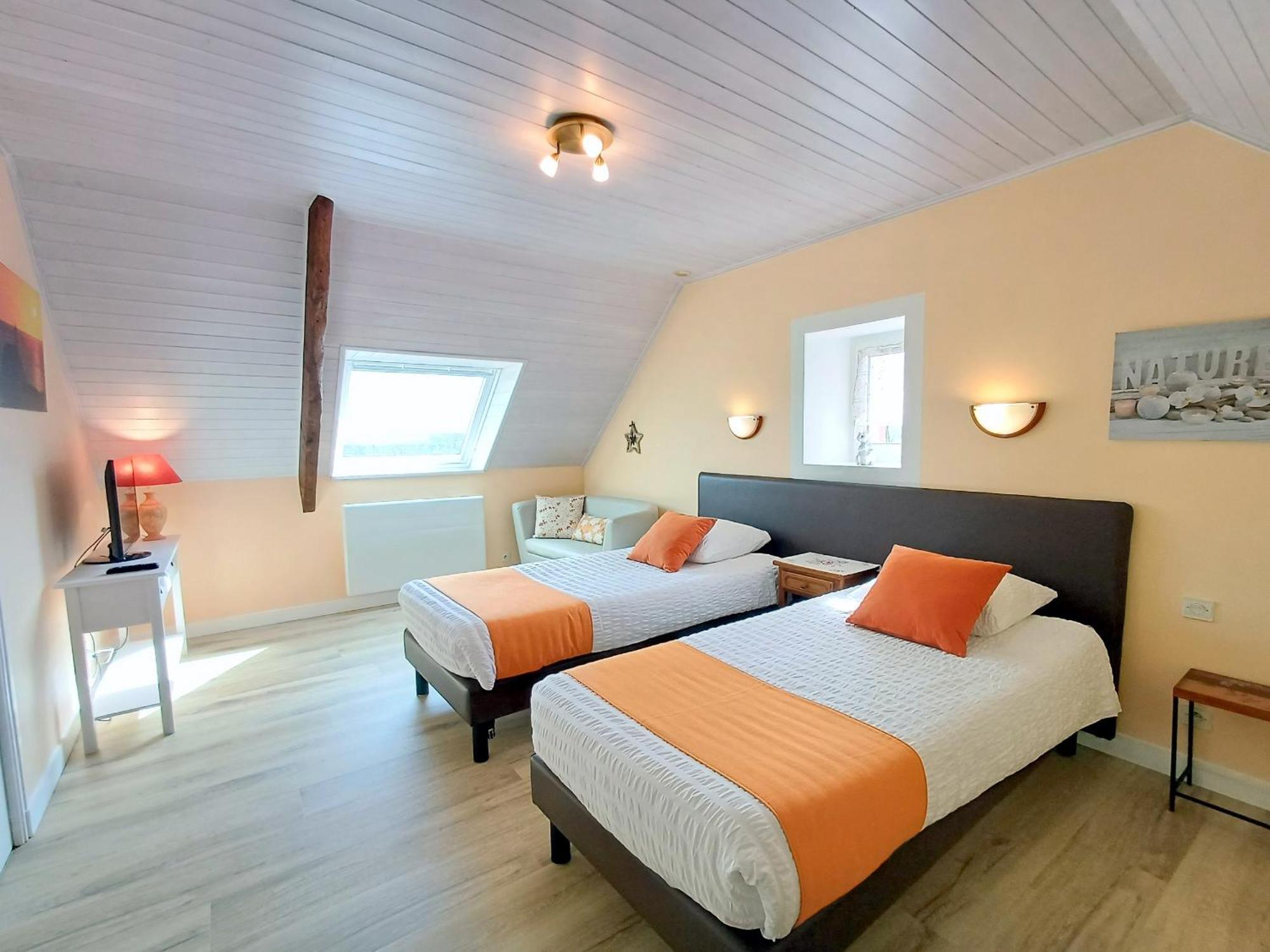 Au Calme A 10Mn Des Baies De Douarnenez Et Audierne Avec Cuisine A Disposition Mahalon Luaran gambar