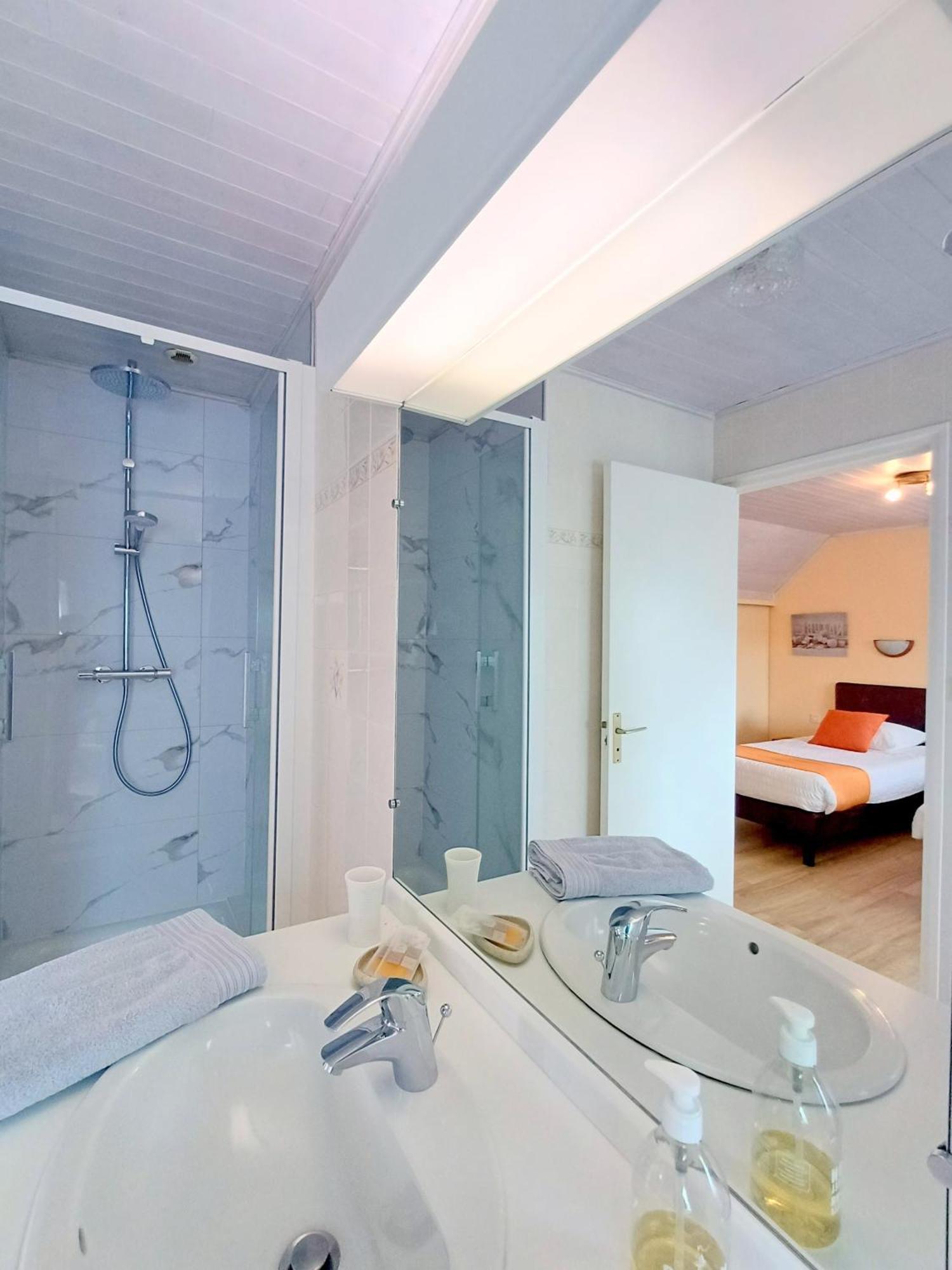 Au Calme A 10Mn Des Baies De Douarnenez Et Audierne Avec Cuisine A Disposition Mahalon Luaran gambar