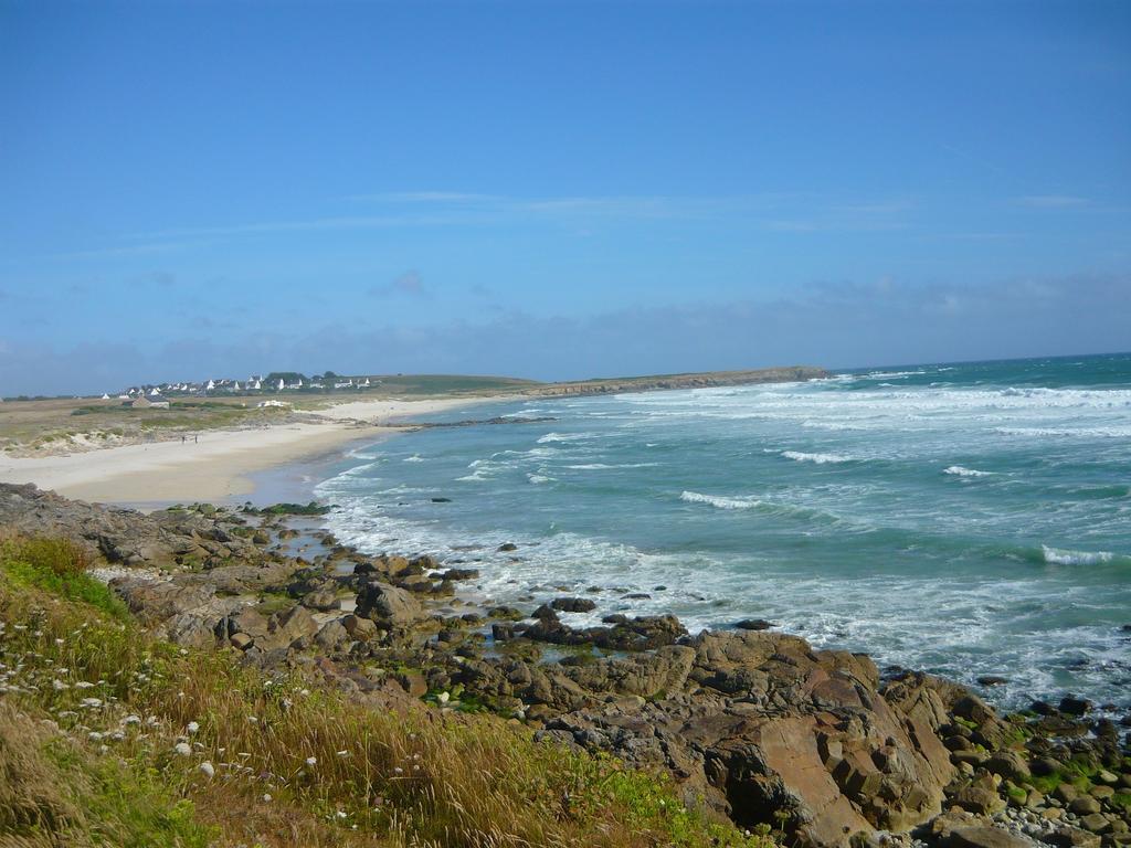 Au Calme A 10Mn Des Baies De Douarnenez Et Audierne Avec Cuisine A Disposition Mahalon Luaran gambar