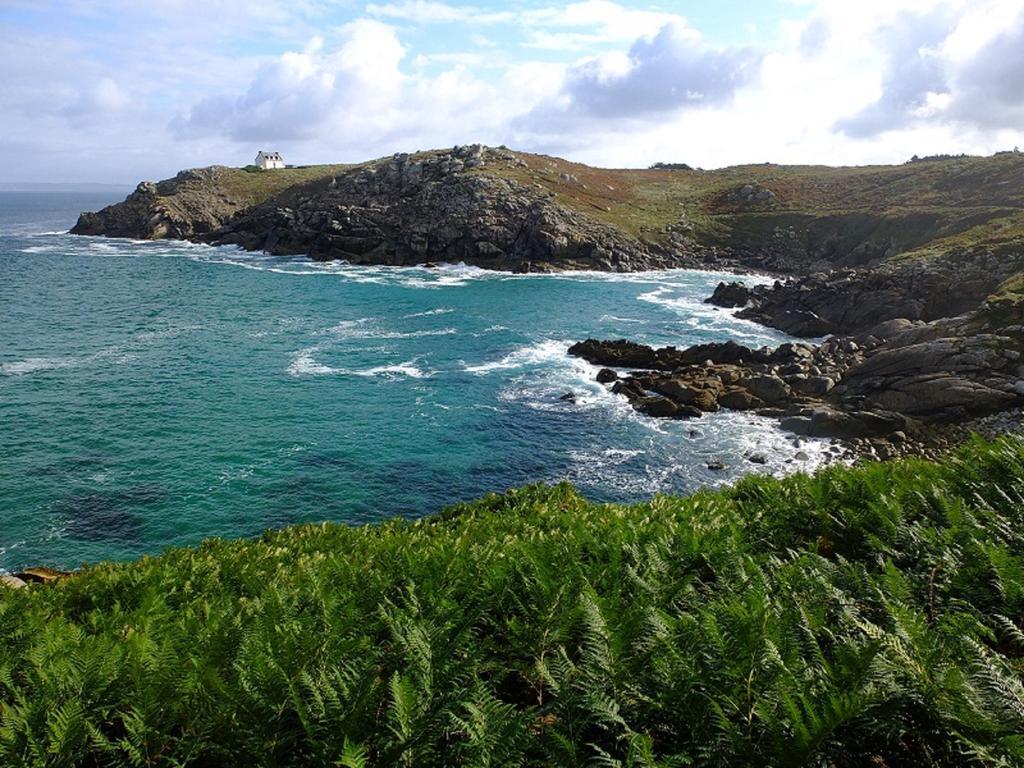 Au Calme A 10Mn Des Baies De Douarnenez Et Audierne Avec Cuisine A Disposition Mahalon Luaran gambar