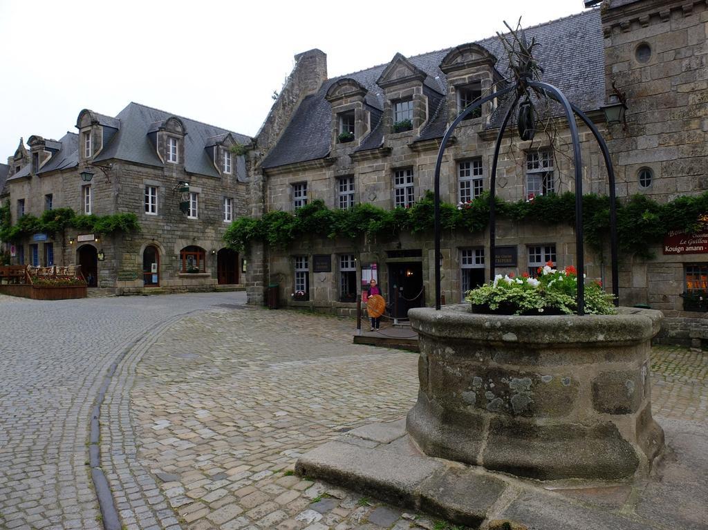 Au Calme A 10Mn Des Baies De Douarnenez Et Audierne Avec Cuisine A Disposition Mahalon Luaran gambar