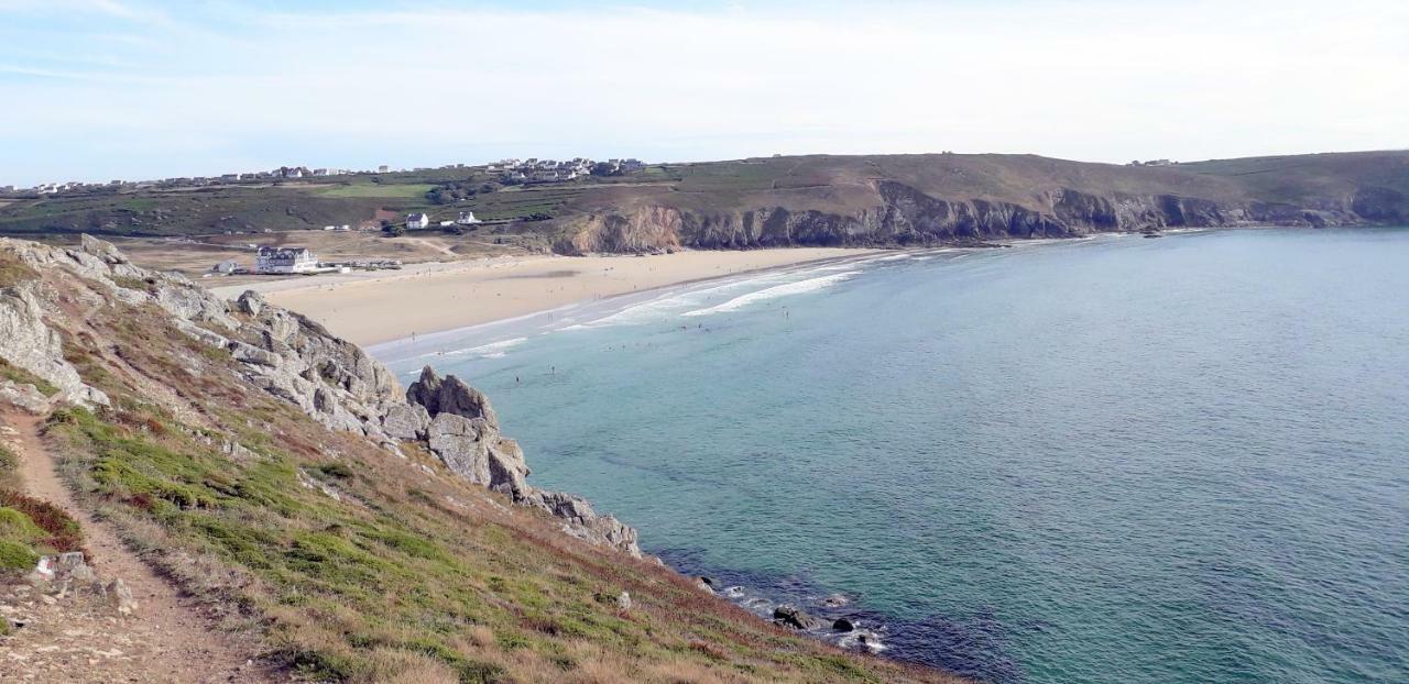 Au Calme A 10Mn Des Baies De Douarnenez Et Audierne Avec Cuisine A Disposition Mahalon Luaran gambar